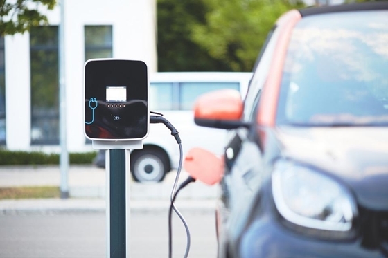 Large-scale charging infrastructure for EVs – investing smart and future-oriented