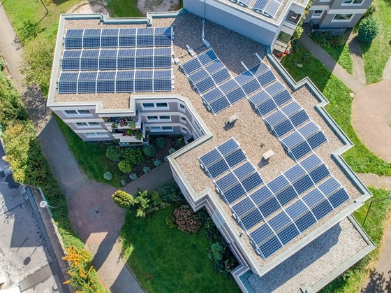 ASTER geeft ook sociale huurders toegang tot goedkope Vlaamse zonnestroom
